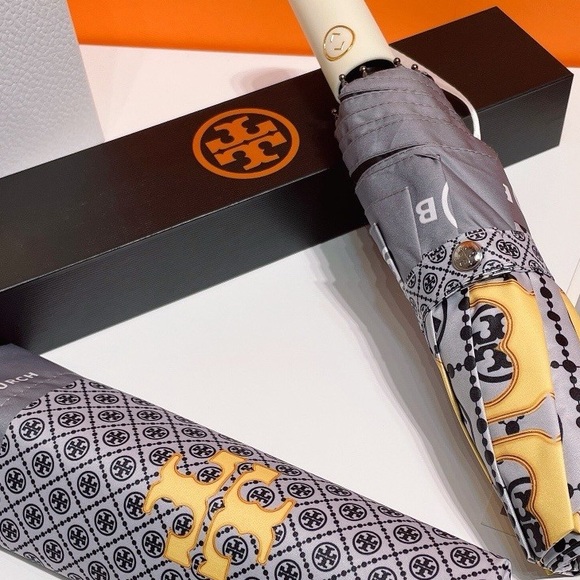 ❤️❤️❤️Tory Burch folding umbrella, grey/yellow/black NEW❤️❤️❤️ - Picture 8 of 12